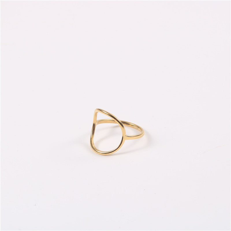 High quality 18k gold plated stainless steel ring. O shaped. Fine Jewellery. Statement finger ring.